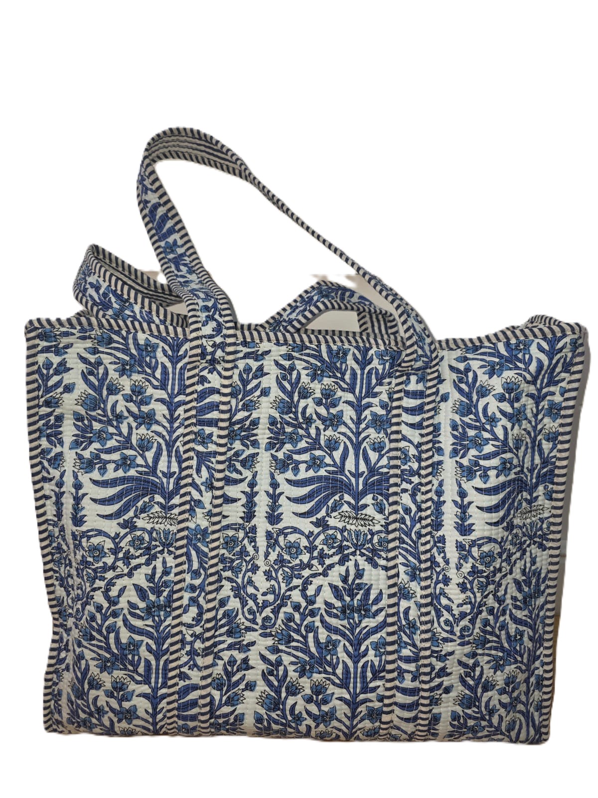 Handmade Quilted Floral Tote Bag: Blue Washable Cloth, Zippered Pocket